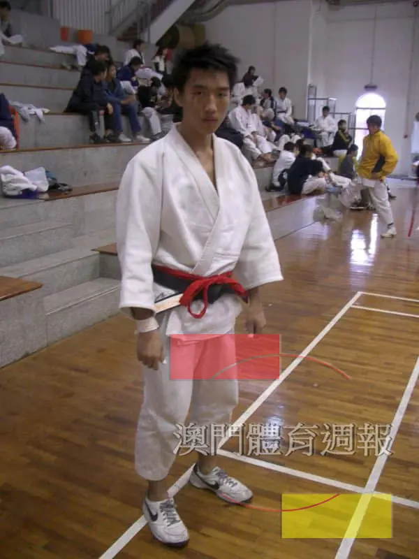 8 早期在舊望廈體育館比賽.jpg